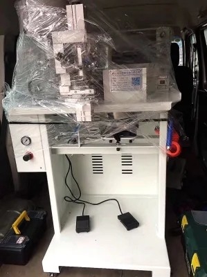 La máquina del ajuste de la perla del sombrero del Headwear, clavo gotea la atadura de la máquina