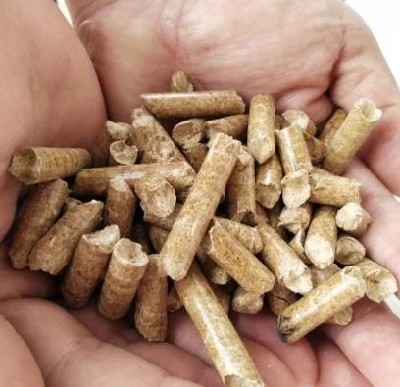 Pelotillas de madera de combustible de la biomasa del pino, pelotilla del serrín de la biomasa de la briqueta