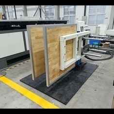 Simulación del control informático de máquina de prueba de fijación con abrazadera de empaquetado de la fuerza