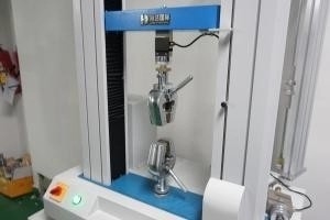 Fuerza de goma/plástica/de la tela que prueba el CE universal de la máquina de prueba de la arena