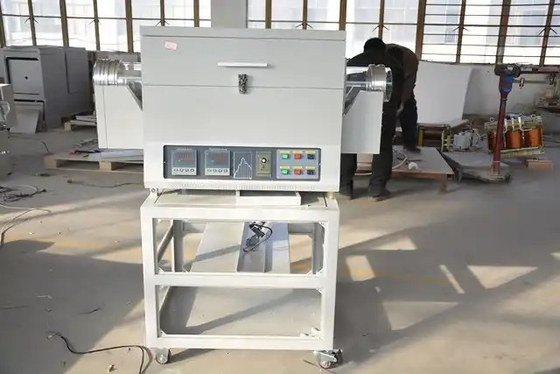 El horno de tubo rotatorio en 1400℃ se utiliza para la prueba metalúrgica del carbono activado