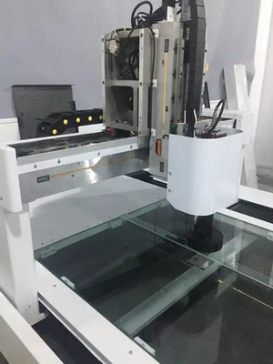El microordenador controló la máquina video de la medida 3D usada para el laboratorio