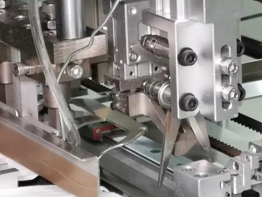 Máscaras quirúrgicas de la máquina disponible de la máscara en la velocidad 160 por minuto