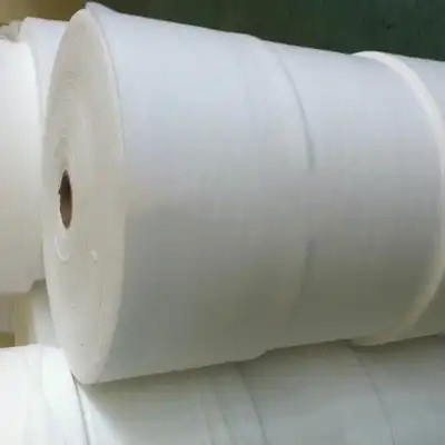 Aire caliente de la fibra del ES que enlaza las materias primas de los pañales del bebé de la tela no tejida